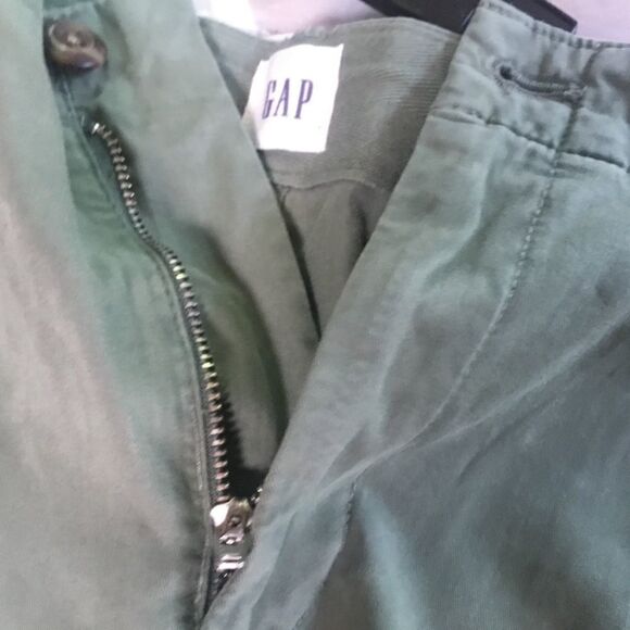 NWOT. GAP Women’s Shorts Size 14 Green - Picture 8 of 11